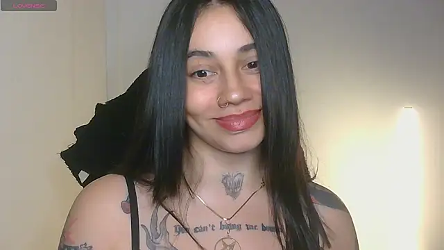 Snapshot of val_bardot chatting on May 6, 2026, 3:43 am val bardot online show from May 6, 2026, 3:43 am