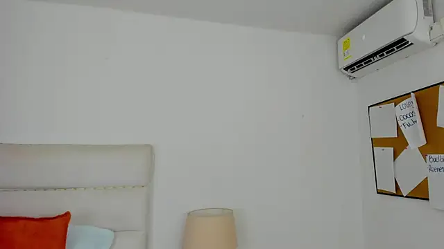TaylorEvanss online show from May 6, 2026, 7:29 pm