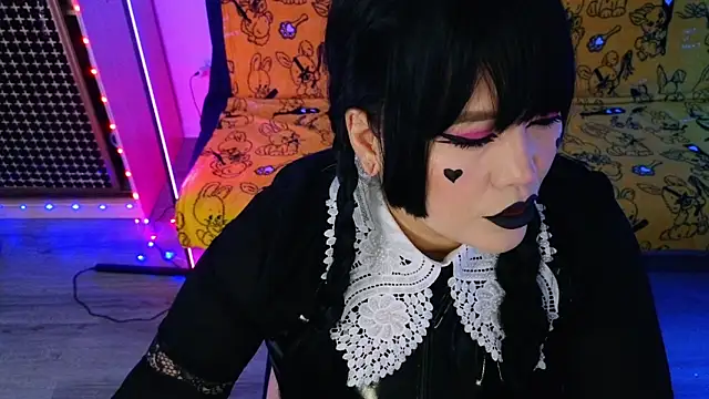 wickedxqueen online show from June 3, 2026, 9:41 pm