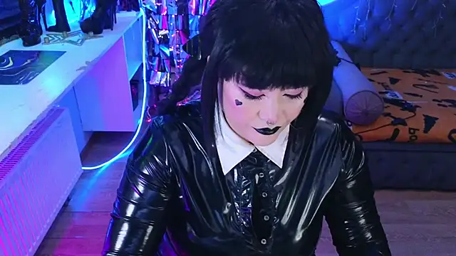 wickedxqueen online show from March 14, 2025, 4:43 am