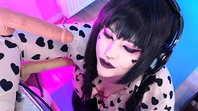 wickedxqueen online show from March 5, 2025, 4:56 am