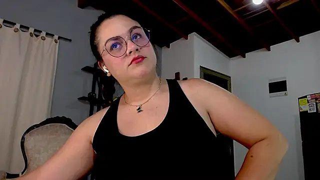 maela1 online show from September 22, 2025, 11:33 pm