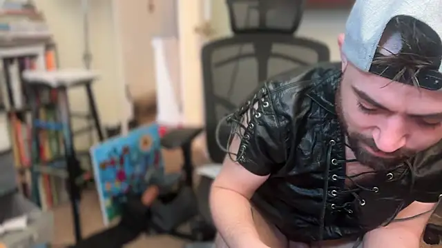 Fr4nk1eFFuxxx online show from February 13, 2025, 4:07 pm