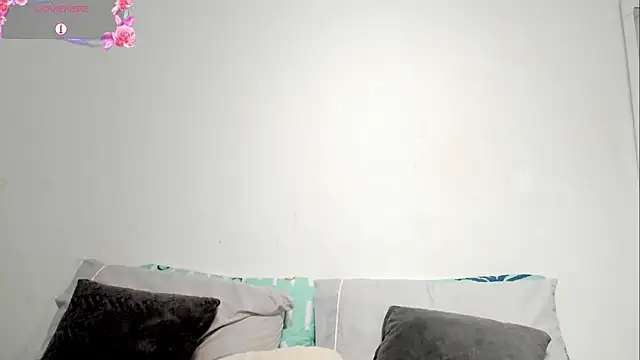 Estrella Duran online show from March 18, 2025, 10:48 pm