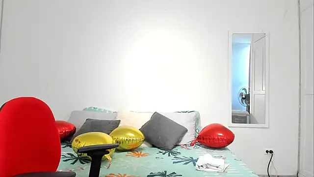 Estrella Duran online show from March 17, 2025, 7:15 pm