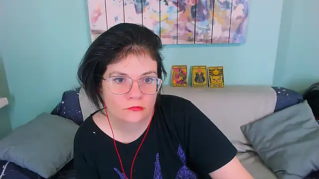 EverlyRays online show from February 11, 2026, 3:45 pm