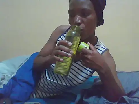 Snapshot of Smillie_prety chatting on February 14, 2026, 11:38 pm Smillie prety online show from February 14, 2026, 11:38 pm