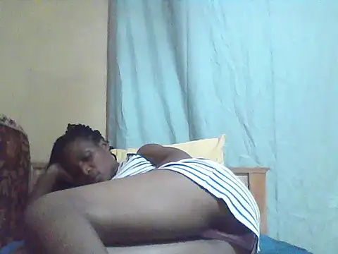 Snapshot of Smillie_prety chatting on August 1, 2026, 5:22 pm Smillie prety online show from August 1, 2026, 5:22 pm