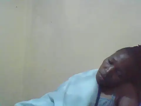 Smillie prety online show from November 19, 2025, 4:23 am