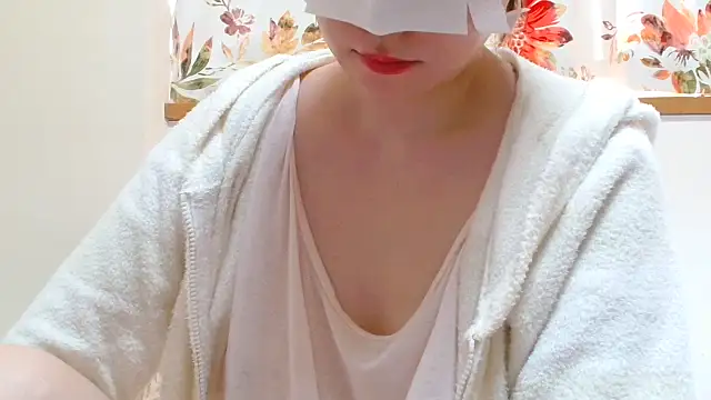 liliyRiSAcha-n online show from October 6, 2025, 5:52 am