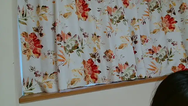 liliyRiSAcha-n online show from March 6, 2026, 7:14 am