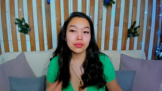 Snapshot of Kris_top_Lee chatting on December 8, 2024, 1:52 am Kris top Lee online show from December 8, 2024, 1:52 am