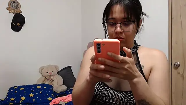 Snapshot of lady_hot2xx chatting on June 23, 2026, 1:47 am lady hot2xx online show from June 23, 2026, 1:47 am