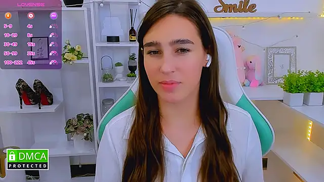  Eliizabeth  online show from September 10, 2025, 9:25 pm