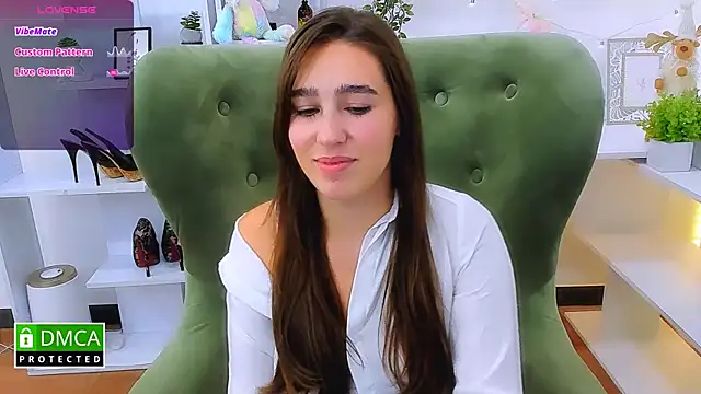  Eliizabeth  online show from October 7, 2025, 9:16 pm