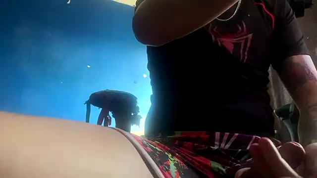 ZandersaSimp online show from December 16, 2025, 2:32 pm