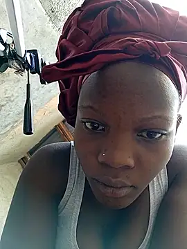 Snapshot of sweet_zara01 chatting on July 7, 2026, 5:32 am sweet zara01 online show from July 7, 2026, 5:32 am