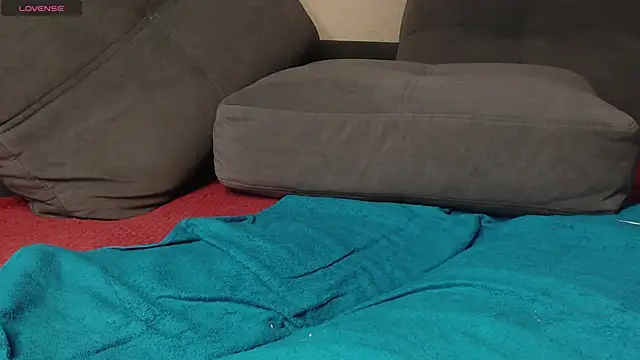 Snapshot of AmylleStar chatting on February 15, 2026, 7:51 am AmylleStar online show from February 15, 2026, 7:51 am