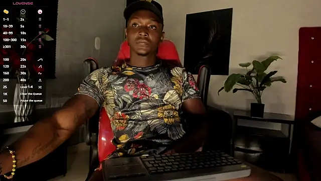 DannSmmith online show from April 24, 2026, 3:19 am
