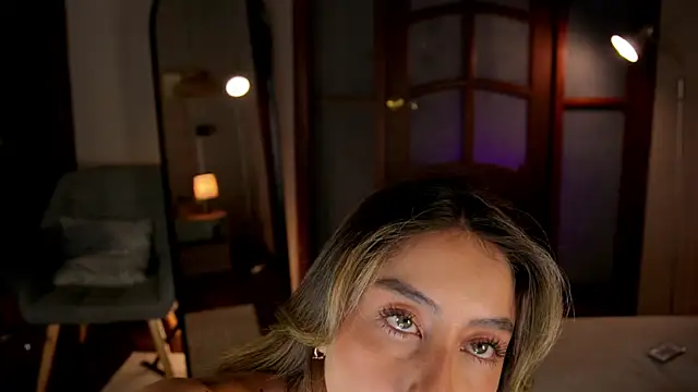 Snapshot of lua_ferch__ chatting on August 4, 2026, 2:21 pm lua ferch online show from August 4, 2026, 2:21 pm
