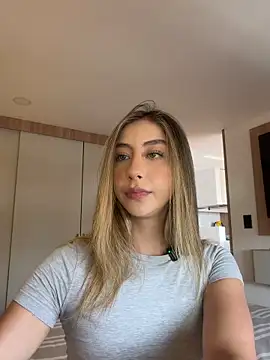 lua ferch   online show from May 19, 2026, 6:04 pm