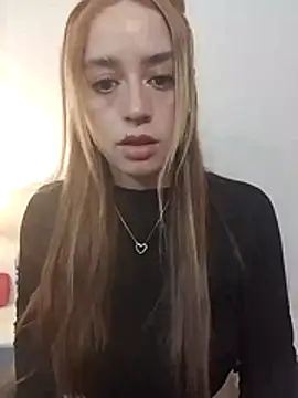 Natalia Suarez online show from March 6, 2026, 3:56 am