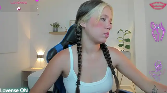 nataly rodri online show from April 30, 2026, 3:13 am