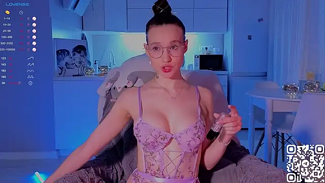 shey1i online show from December 10, 2024, 6:06 pm