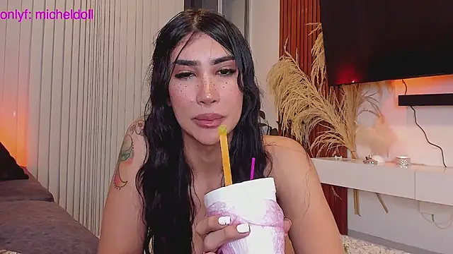 GarciaMilu online show from June 9, 2026, 3:18 am