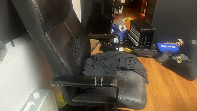 leanjamesdean online show from April 23, 2026, 7:15 am