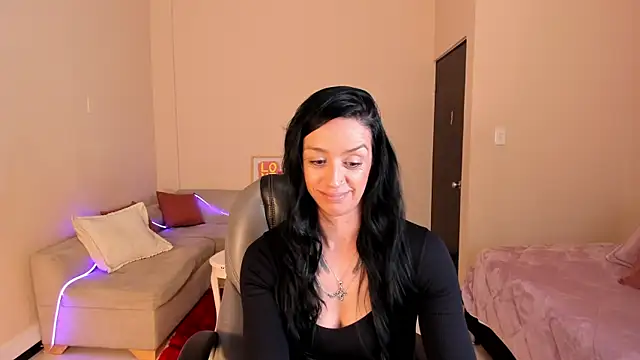 Kristen Garner online show from August 5, 2026, 7:30 pm