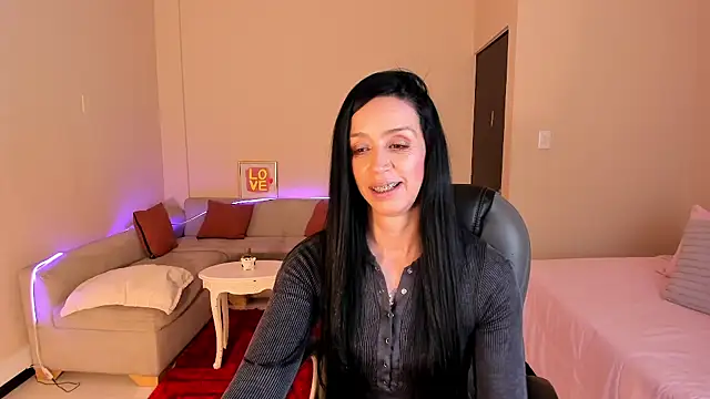 Kristen Garner online show from July 14, 2026, 7:42 pm