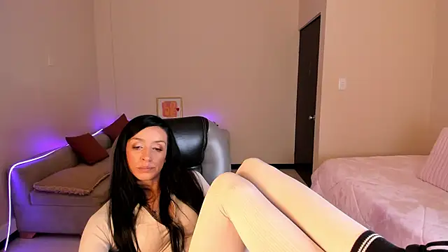Kristen Garner online show from April 30, 2026, 8:57 pm