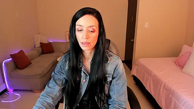 Kristen Garner online show from July 3, 2026, 7:42 pm