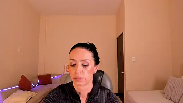 Kristen Garner online show from July 30, 2026, 7:46 pm
