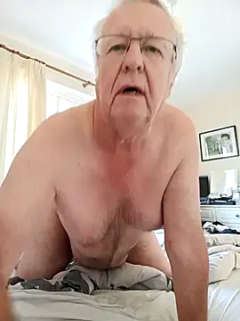 Snapshot of loveeatingcunts chatting on September 15, 2025, 8:15 am loveeatingcunts online show from September 15, 2025, 8:15 am