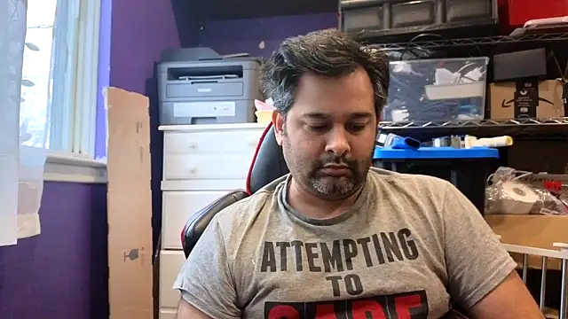 Snapshot of Sakhtlaundaz chatting on April 10, 2026, 1:51 pm Sakhtlaundaz online show from April 10, 2026, 1:51 pm