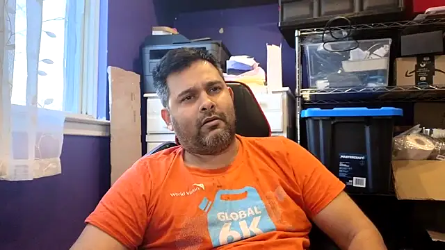 Snapshot of Sakhtlaundaz chatting on February 8, 2026, 9:45 pm Sakhtlaundaz online show from February 8, 2026, 9:45 pm