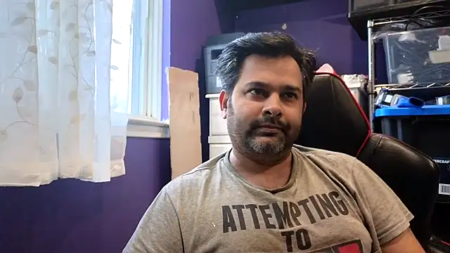 Snapshot of Sakhtlaundaz chatting on April 13, 2026, 12:42 pm Sakhtlaundaz online show from April 13, 2026, 12:42 pm