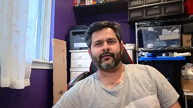 Snapshot of Sakhtlaundaz chatting on April 2, 2026, 9:21 pm Sakhtlaundaz online show from April 2, 2026, 9:21 pm