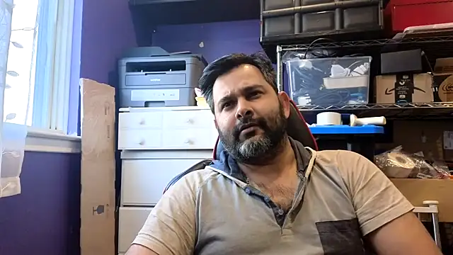 Snapshot of Sakhtlaundaz chatting on February 26, 2026, 9:26 pm Sakhtlaundaz online show from February 26, 2026, 9:26 pm