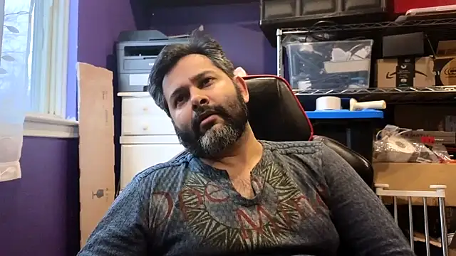 Snapshot of Sakhtlaundaz chatting on March 16, 2026, 12:42 pm Sakhtlaundaz online show from March 16, 2026, 12:42 pm