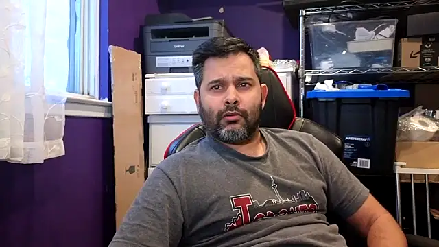 Snapshot of Sakhtlaundaz chatting on February 19, 2026, 10:29 pm Sakhtlaundaz online show from February 19, 2026, 10:29 pm