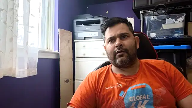 Snapshot of Sakhtlaundaz chatting on February 10, 2026, 3:22 pm Sakhtlaundaz online show from February 10, 2026, 3:22 pm