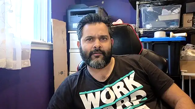 Snapshot of Sakhtlaundaz chatting on March 14, 2026, 10:16 pm Sakhtlaundaz online show from March 14, 2026, 10:16 pm