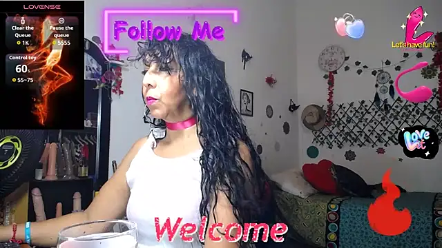 Snapshot of YourWhoreXX chatting on September 22, 2025, 1:06 pm YourWhoreXX online show from September 22, 2025, 1:06 pm