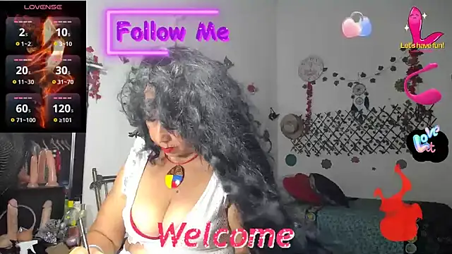 Snapshot of YourWhoreXX chatting on October 10, 2025, 8:59 am YourWhoreXX online show from October 10, 2025, 8:59 am