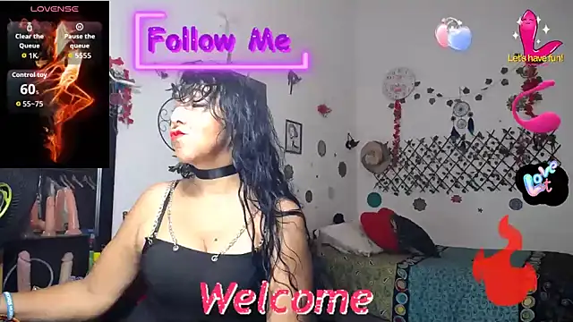 Snapshot of YourWhoreXX chatting on October 11, 2025, 12:50 pm YourWhoreXX online show from October 11, 2025, 12:50 pm