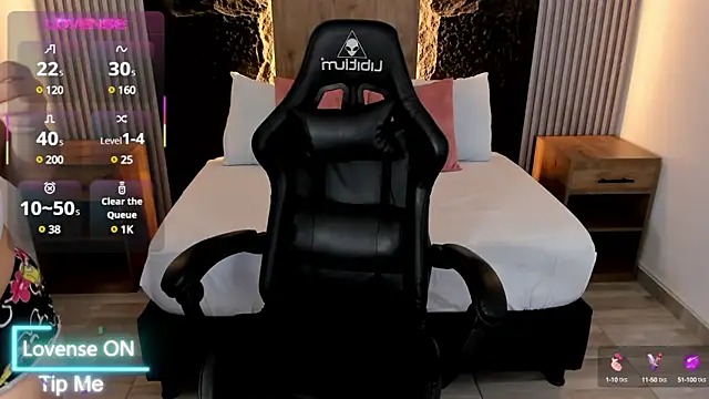 nicolleu99 online show from March 7, 2025, 3:28 pm