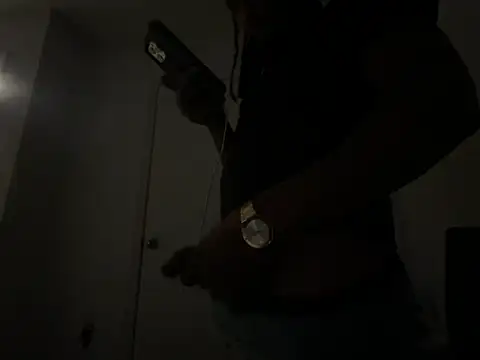 Snapshot of BD2LONG chatting on October 21, 2025, 2:33 am BD2LONG online show from October 21, 2025, 2:33 am